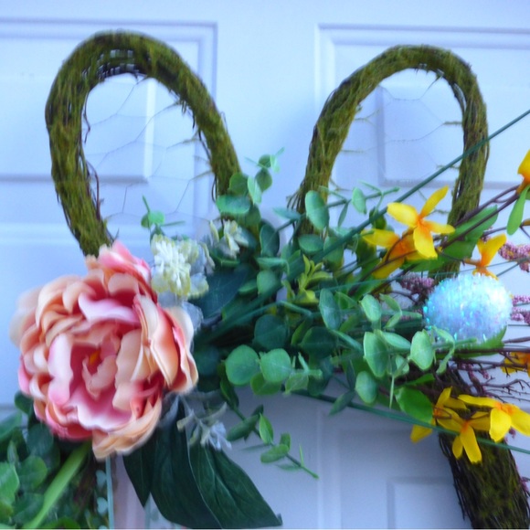 Moss Grapevine Rabbit Wreath for Front Door, Floral Easter Bunny Wreath. - Picture 2 of 8